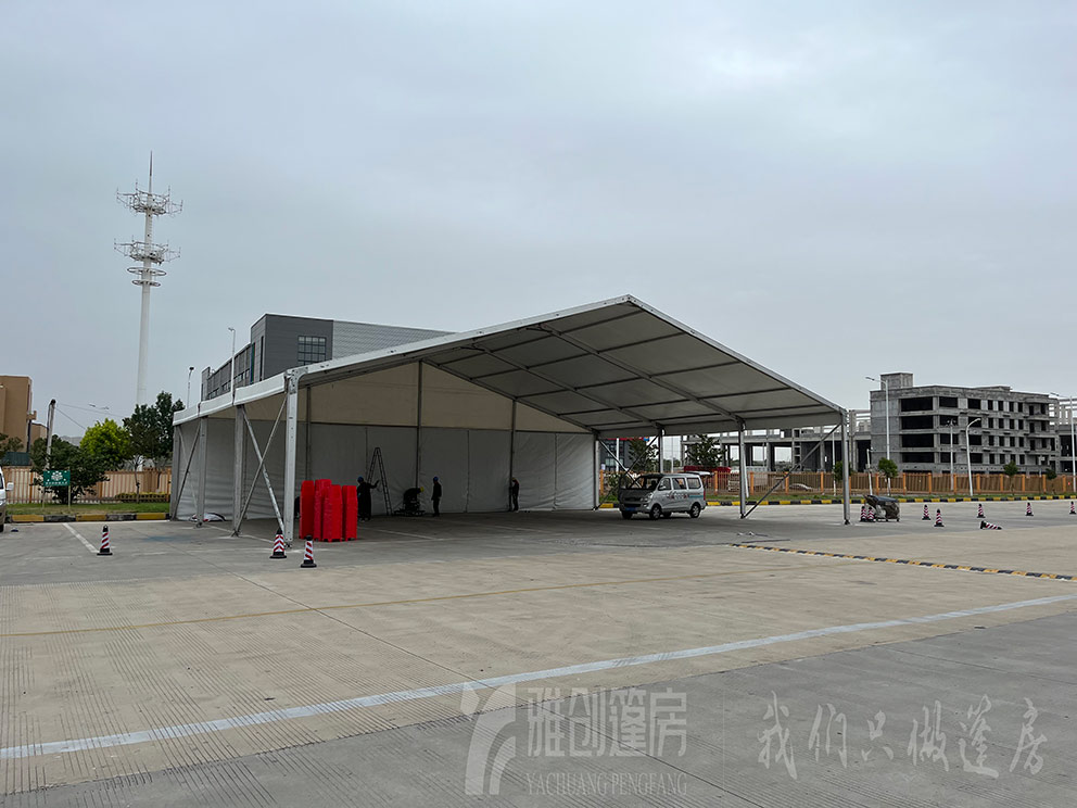 洛陽玻璃篷房出租在搭建婚慶篷房會(huì)遇到哪些誤區(qū)