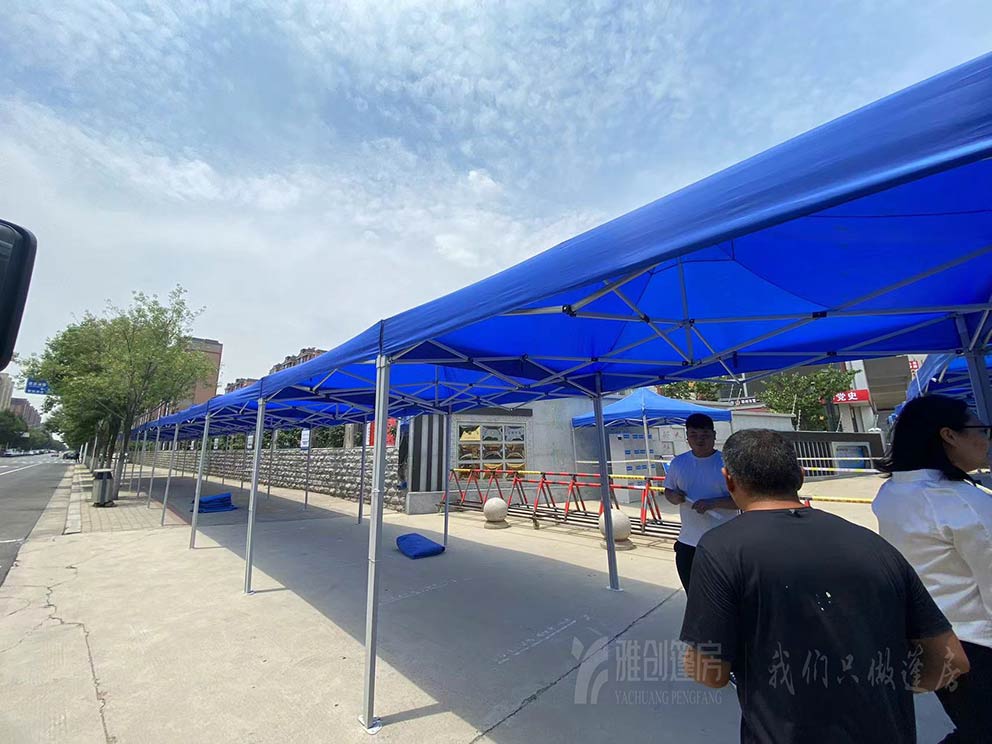 鄭州篷房出租廠家搭建藍(lán)色遮陽帳篷助力高考