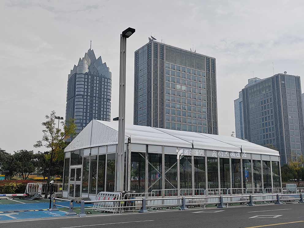 洛陽帳篷搭建生產(chǎn)廠家助力2024鄭州馬拉松賽事現(xiàn)場