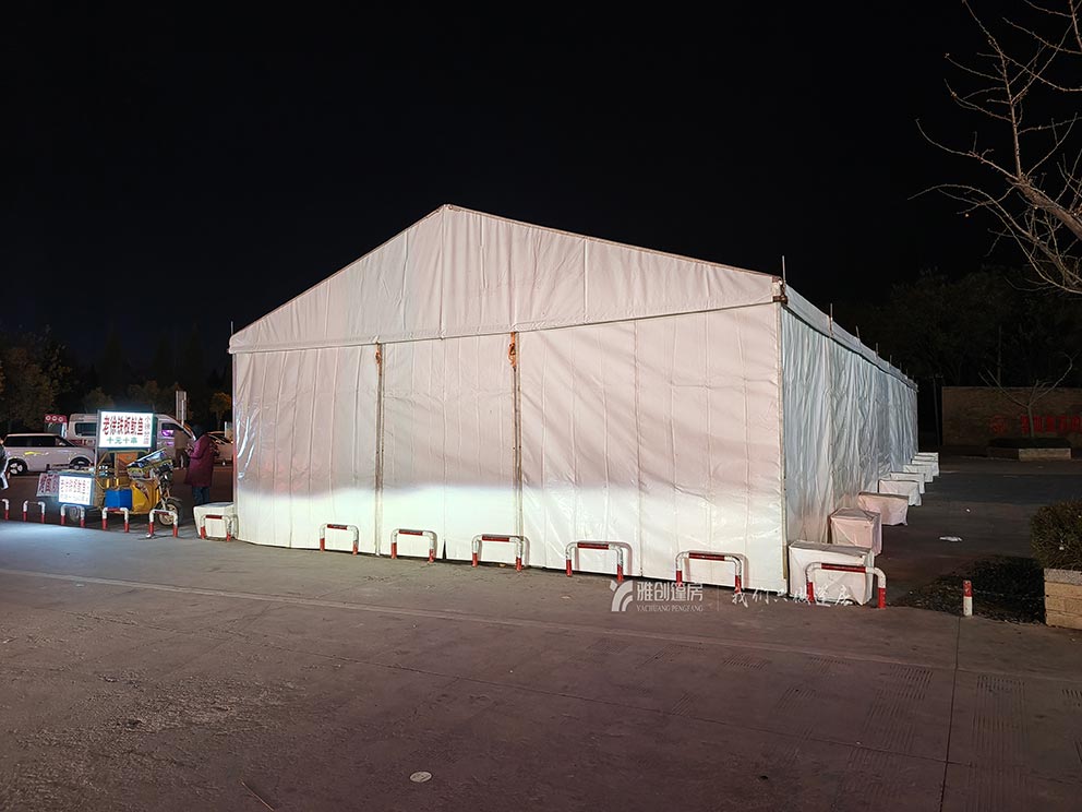 鄭州玻璃篷房廠家搭建一座雙層pvc材質(zhì)白色篷房